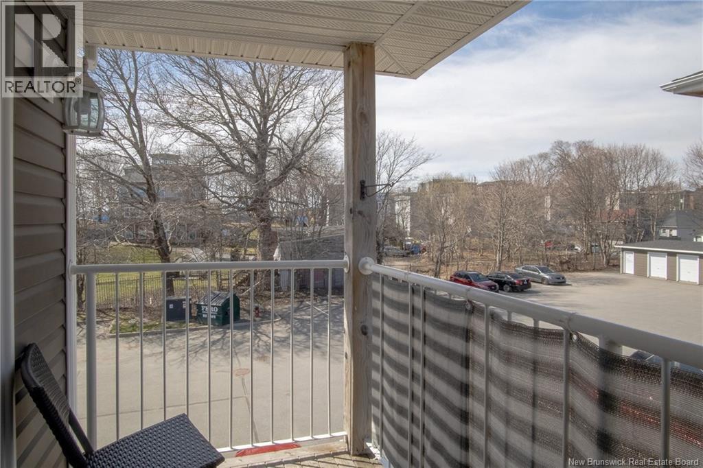 #302 20 King George Court - 34