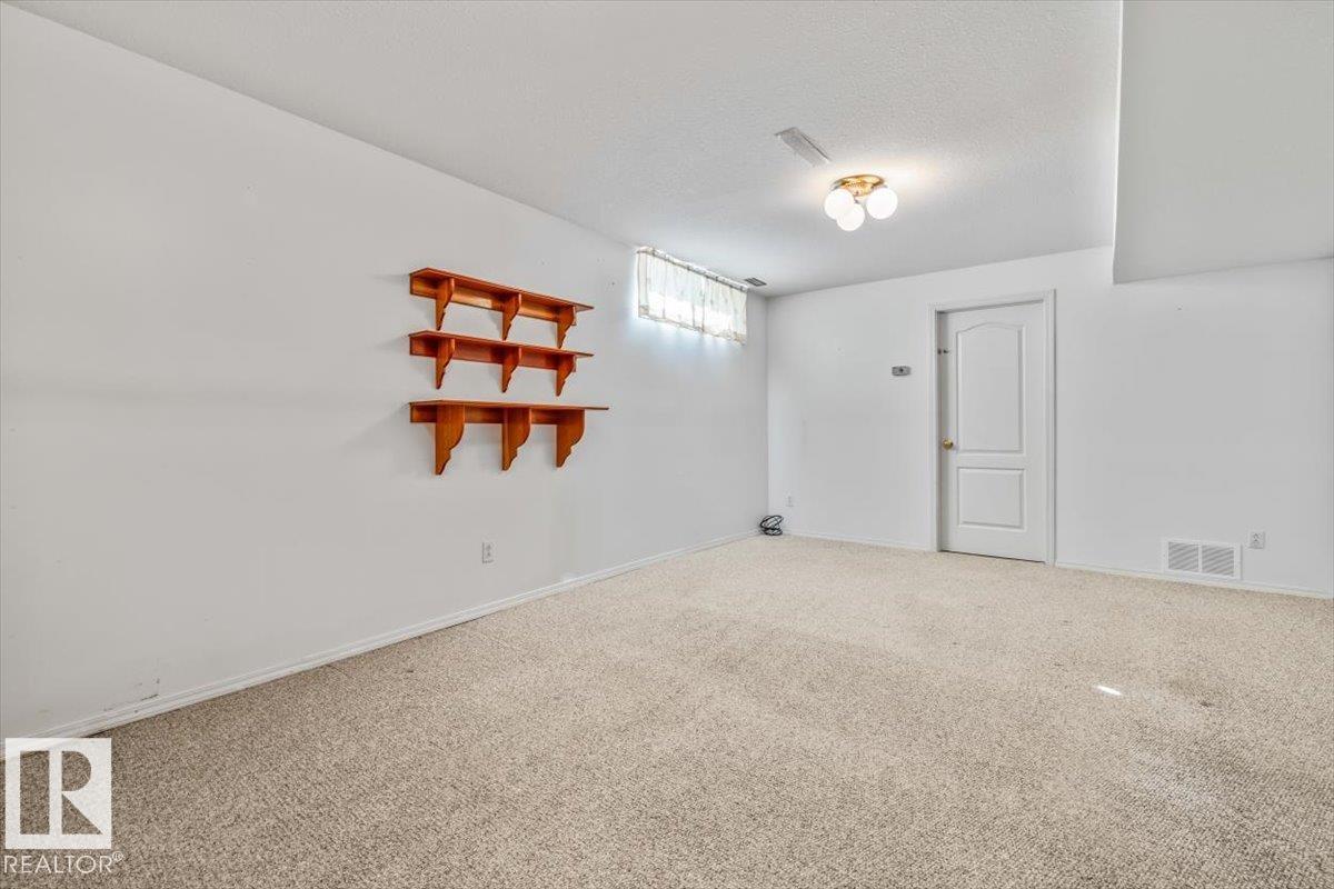 4427 Payne AV - Image 30