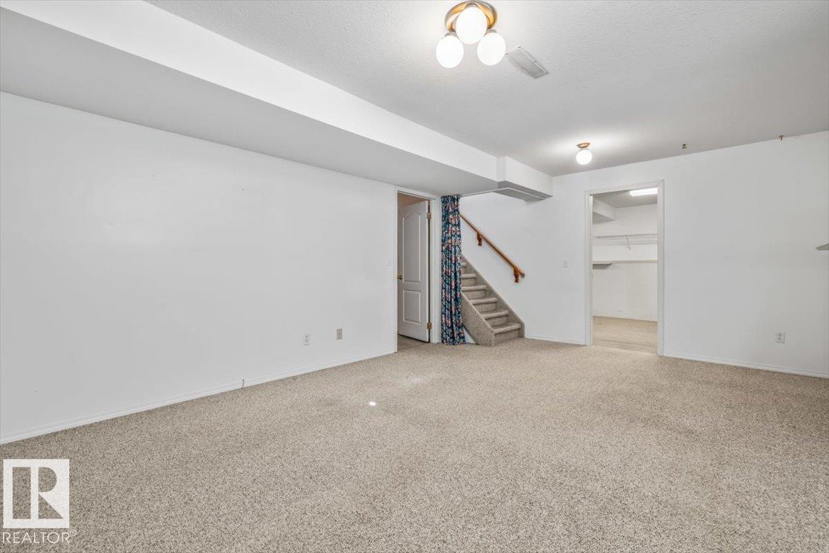 4427 Payne AV - Image 32