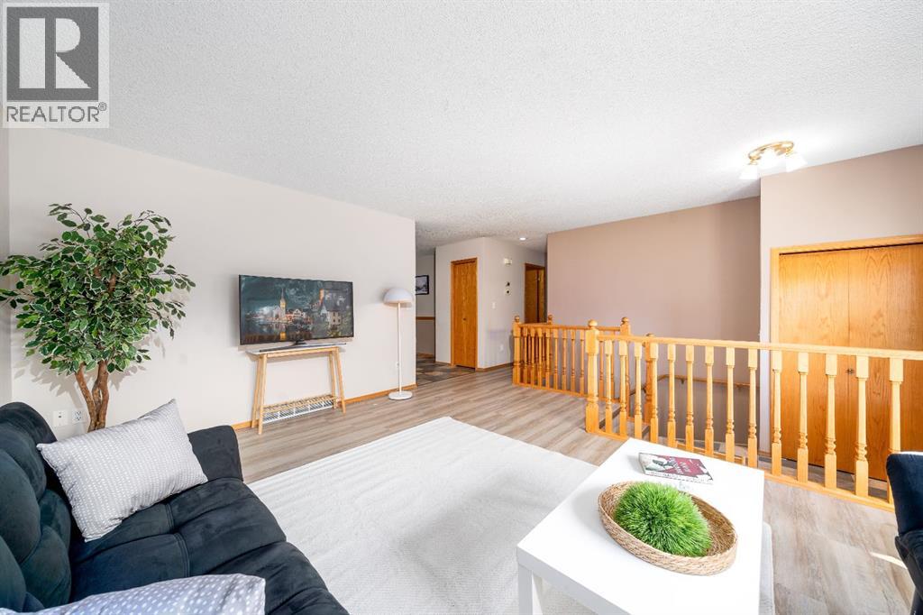 12 Swan Way SE - 6