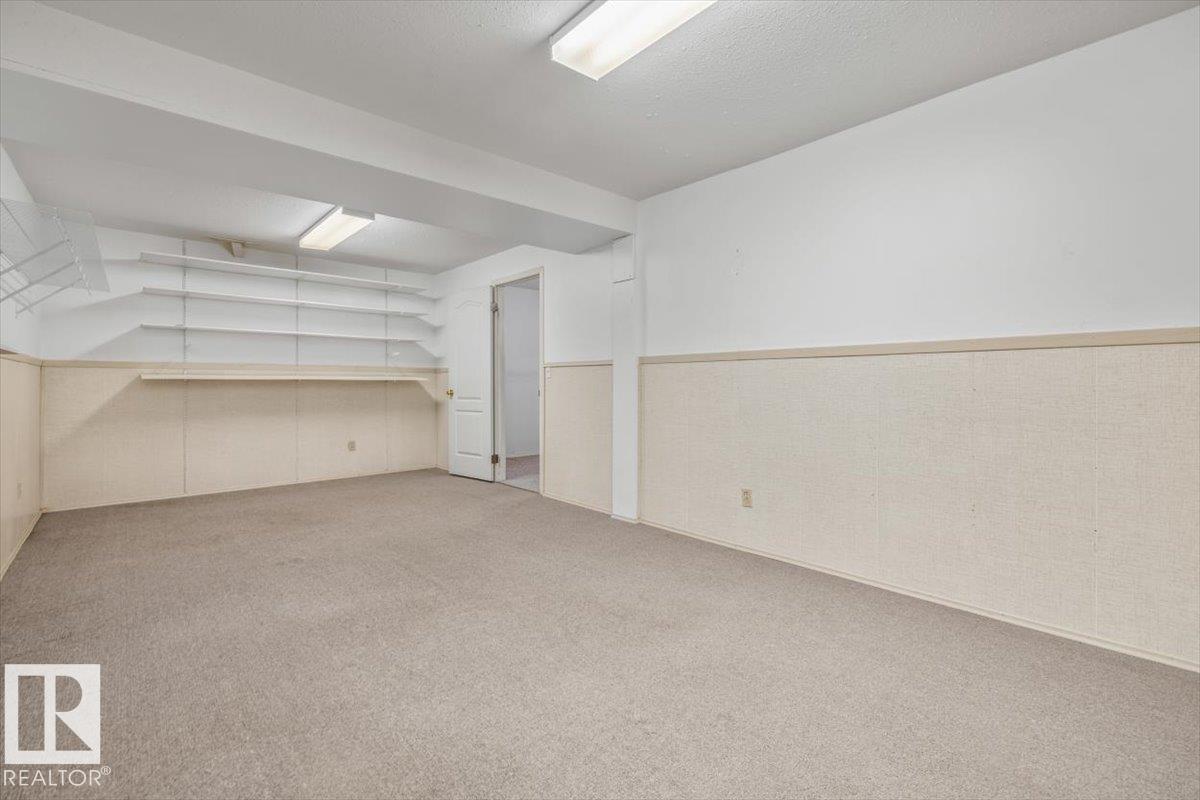 4427 Payne AV - Image 35