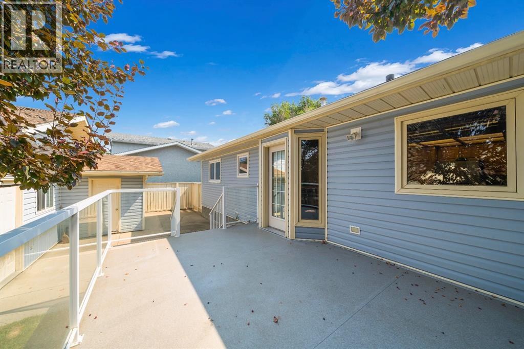 12 Swan Way SE - 33