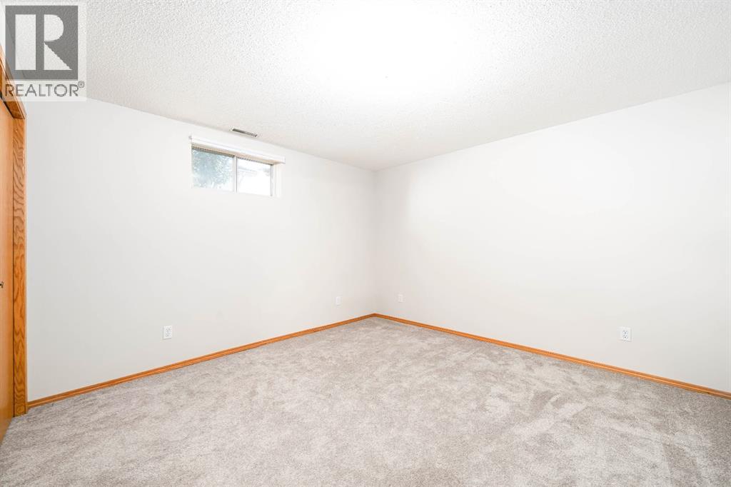12 Swan Way SE - Image 24