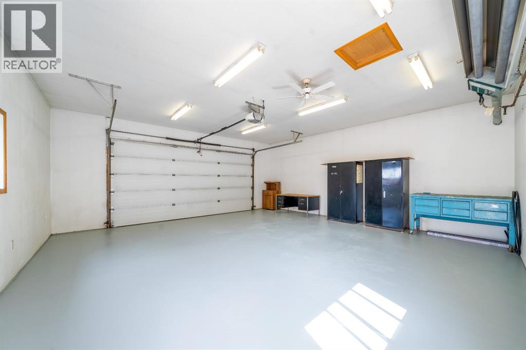 12 Swan Way SE - 29