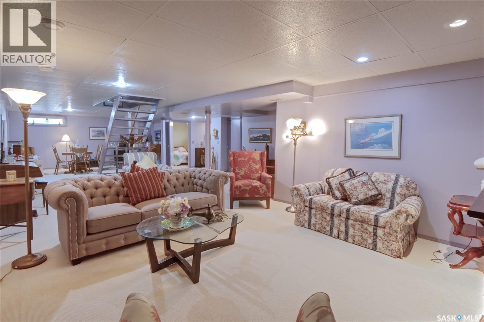 105 Sargent CRESCENT - Image 23