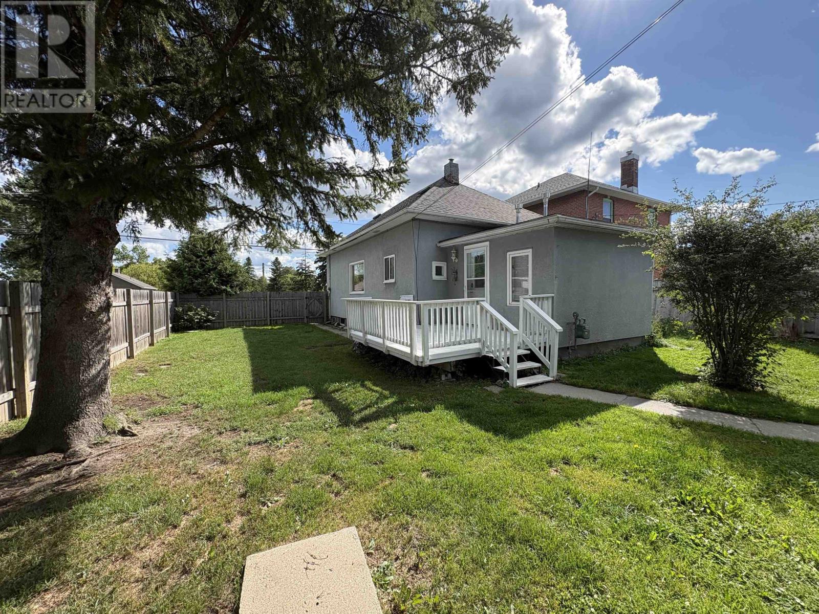 240 Third ST W - 25