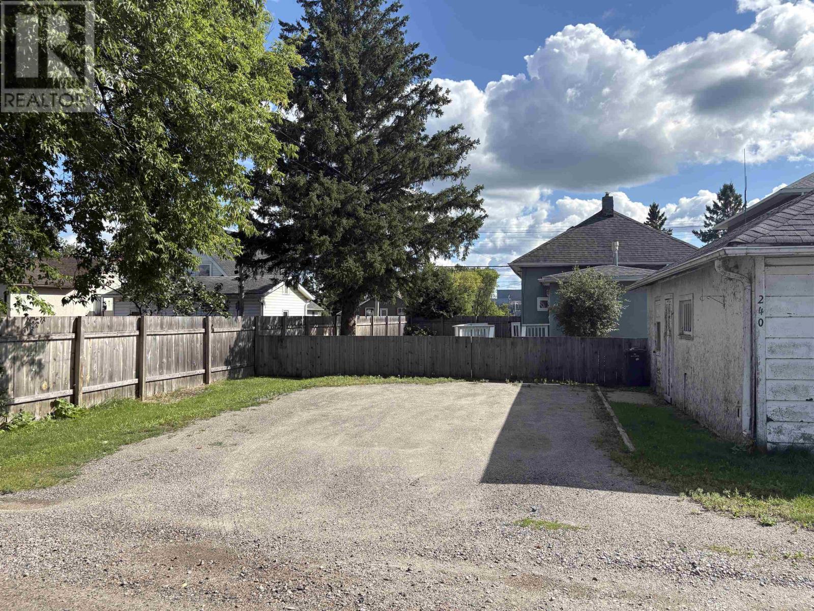 240 Third ST W - Image 30