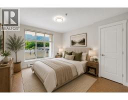 305 1211 Village Green Way, Squamish, BC V8B0R7 Photo 10