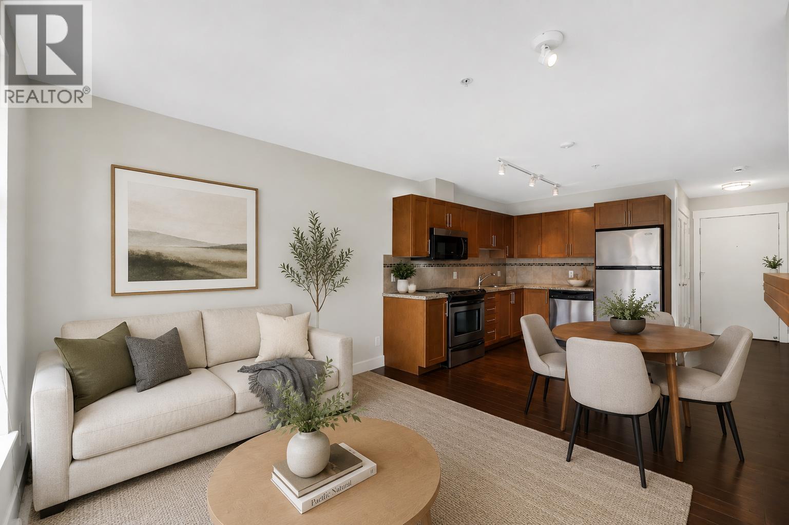 305 1211 VILLAGE GREEN WAY, Squamish