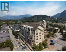 305 1211 Village Green Way, Squamish, BC V8B0R7 Photo 27