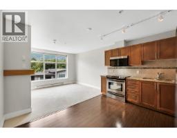 305 1211 Village Green Way, Squamish, BC V8B0R7 Photo 18
