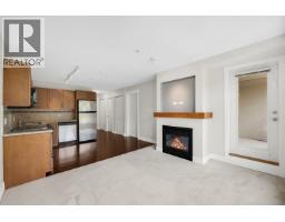 305 1211 Village Green Way, Squamish, BC V8B0R7 Photo 17