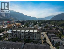 305 1211 Village Green Way, Squamish, BC V8B0R7 Photo 29