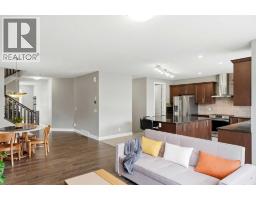 5pc Bathroom - 733 Windrow Manor Sw, Airdrie, AB T4B5H6 Photo 9