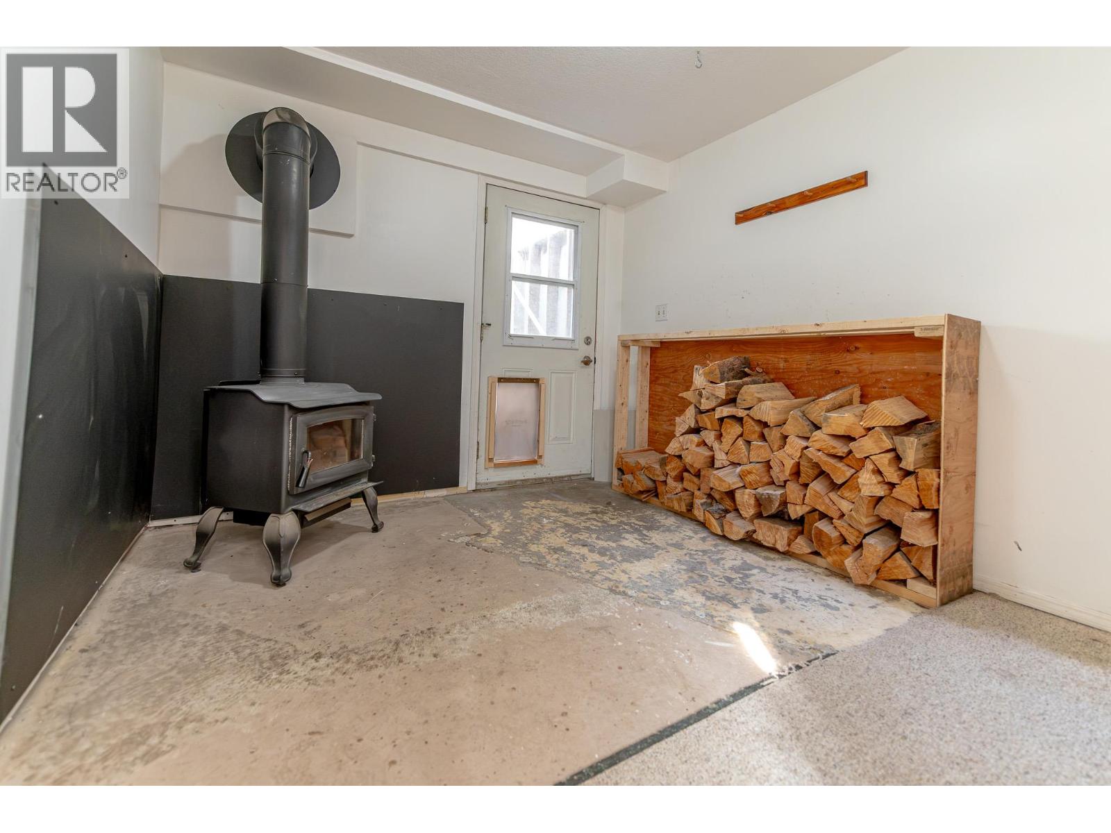 8909 GRAINGER Road - Image 27