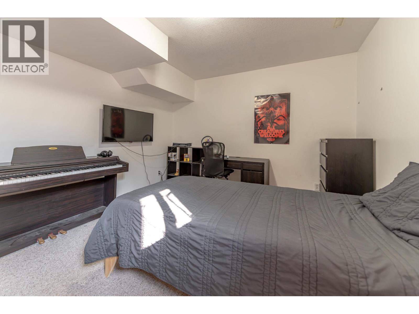 8909 GRAINGER Road - Image 33