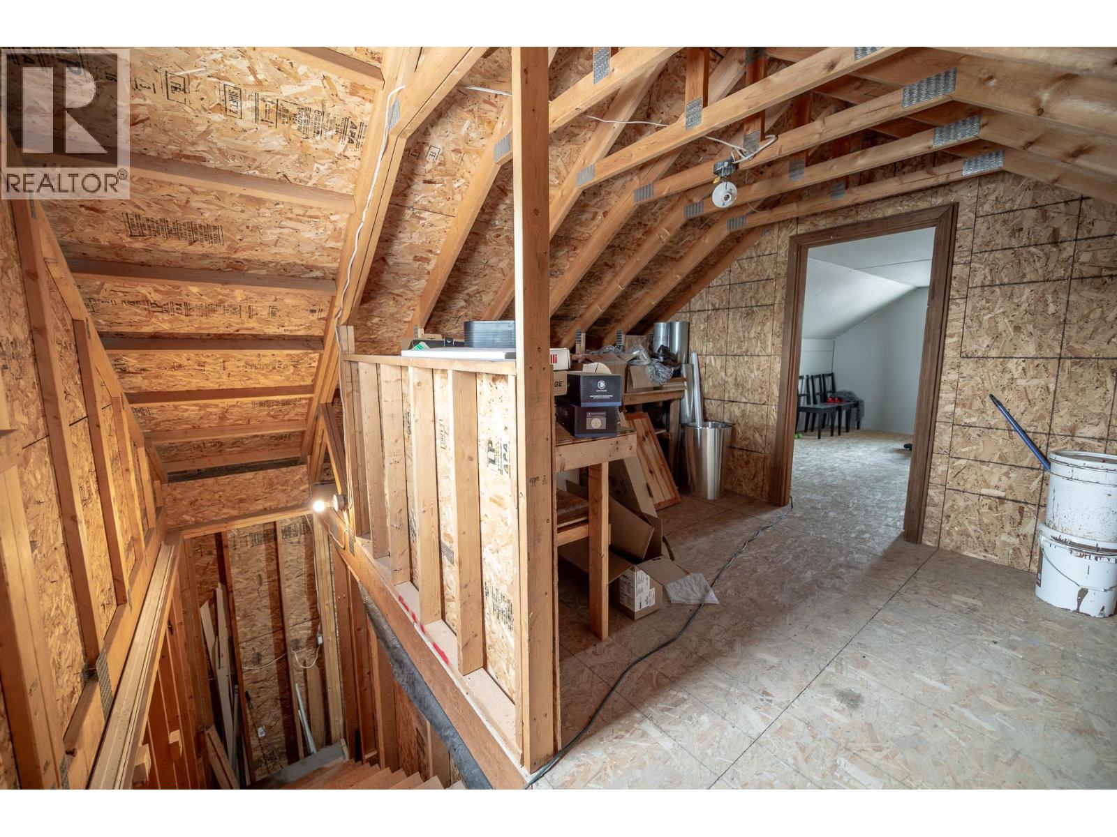 8909 GRAINGER Road - Image 42