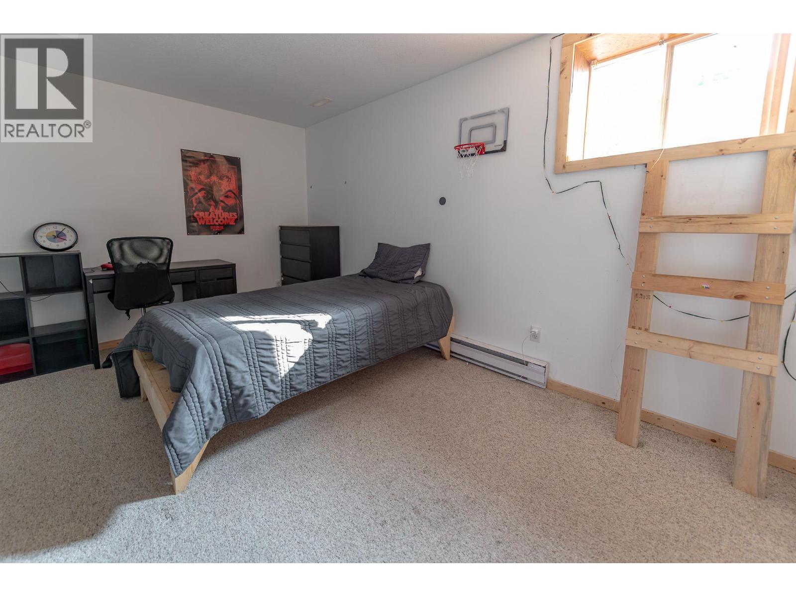 8909 GRAINGER Road - Image 34