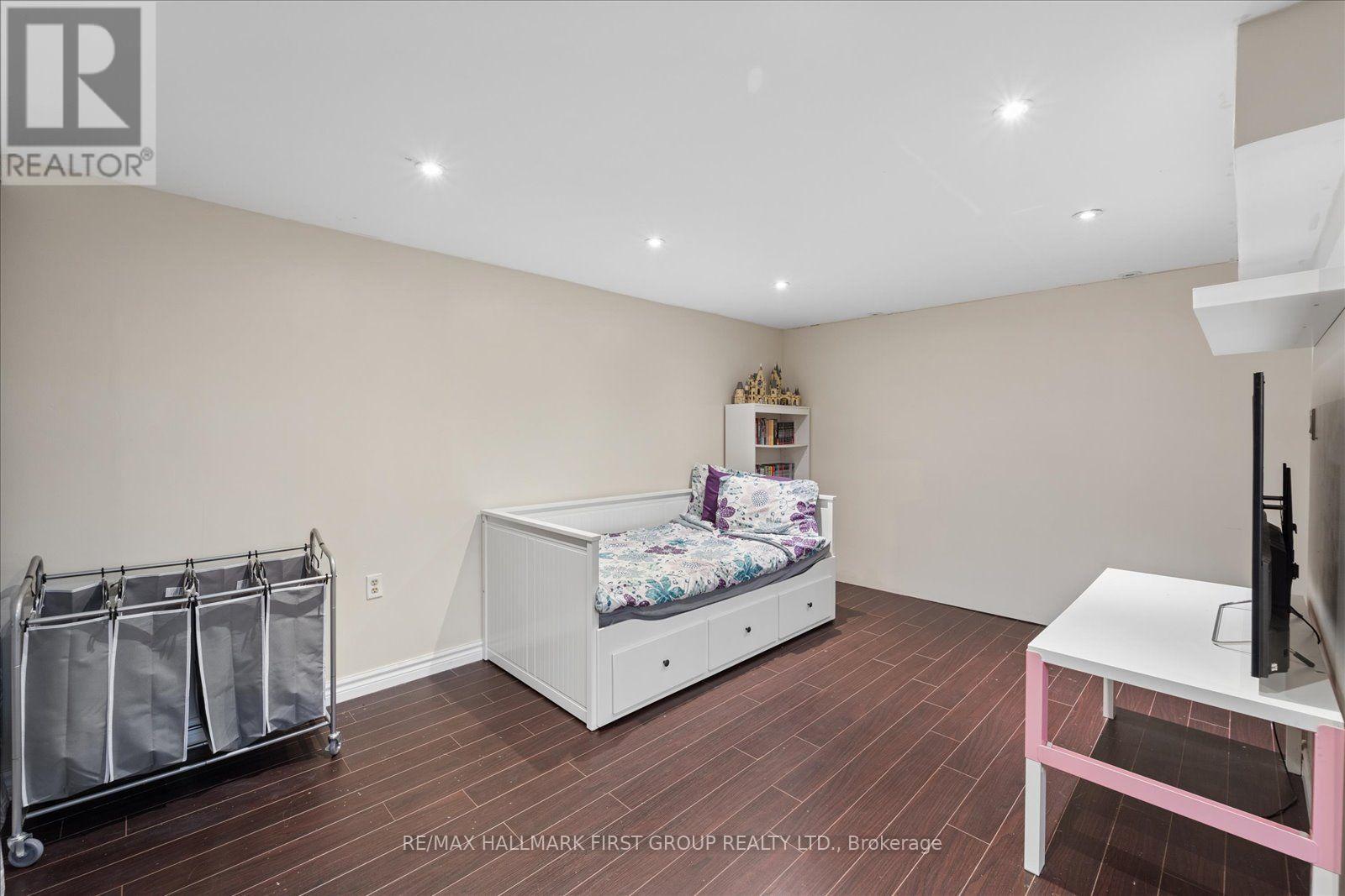 1179 OXFORD STREET - 20