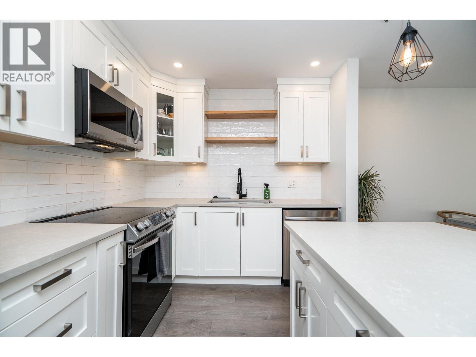 105 2968 BURLINGTON DRIVE — photo 5