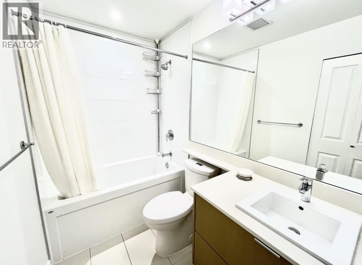 319 255 W 1ST STREET, North Vancouver