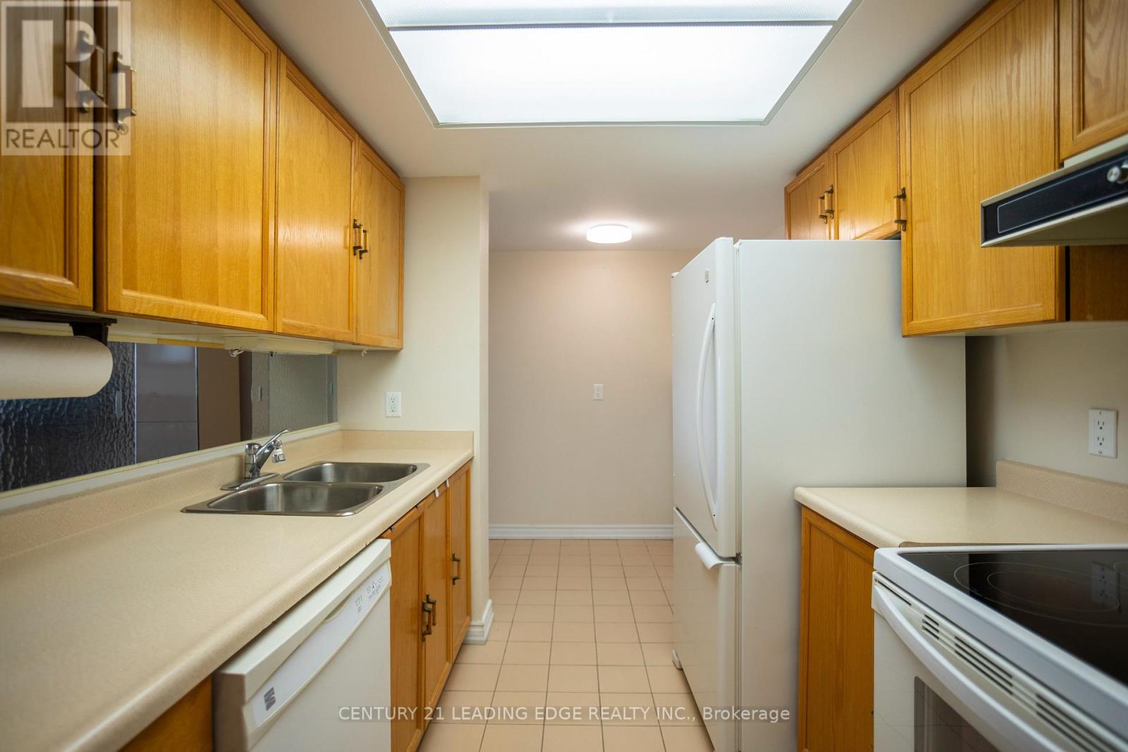 #707 2 RAYMERVILLE DRIVE - 15