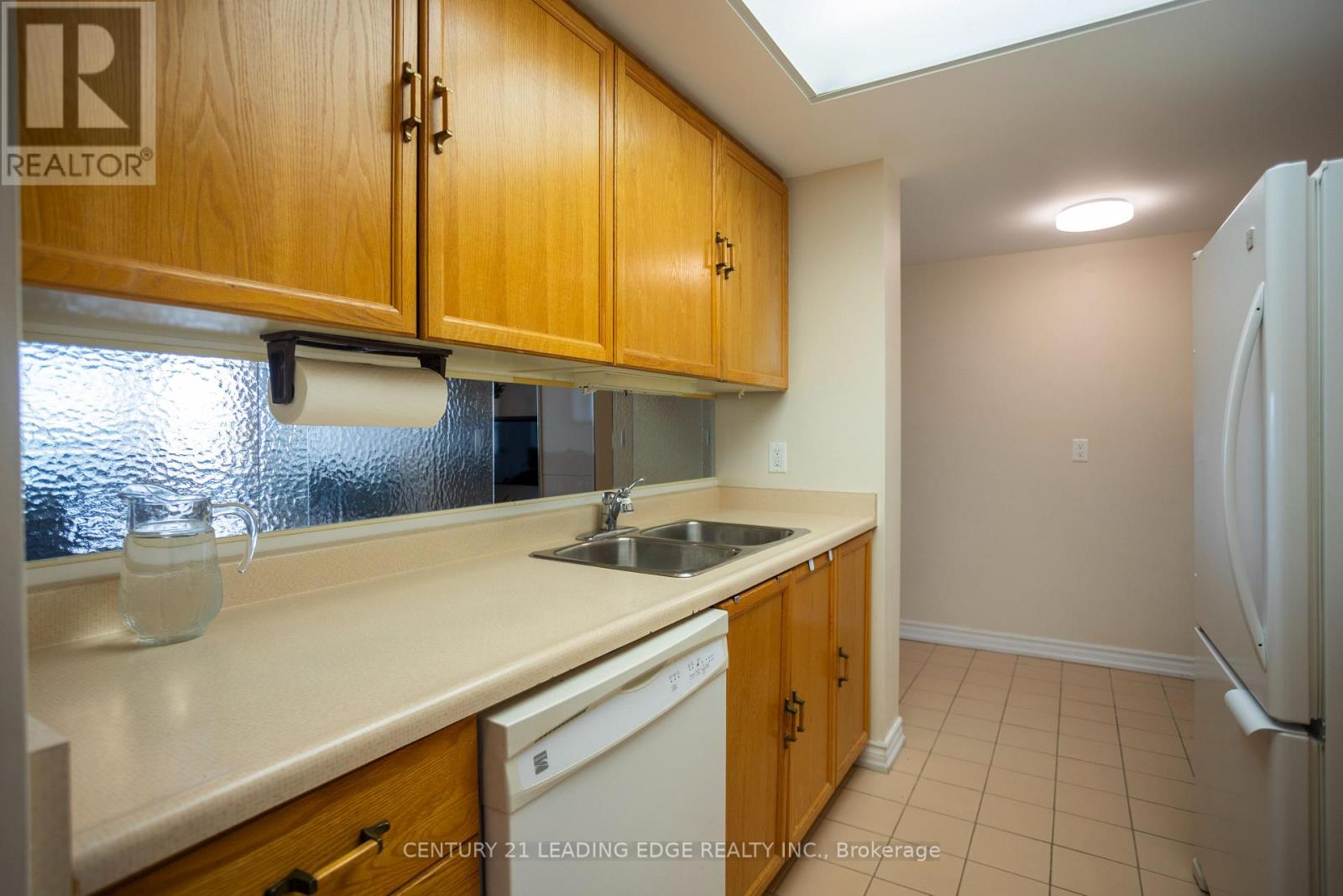 #707 2 RAYMERVILLE DRIVE - 16
