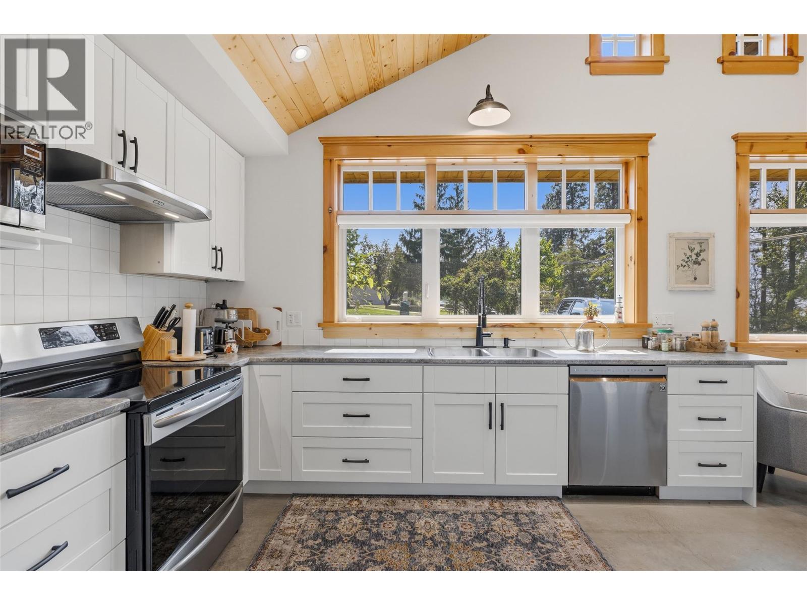 11311 Okanagan Centre Road W, Lake Country