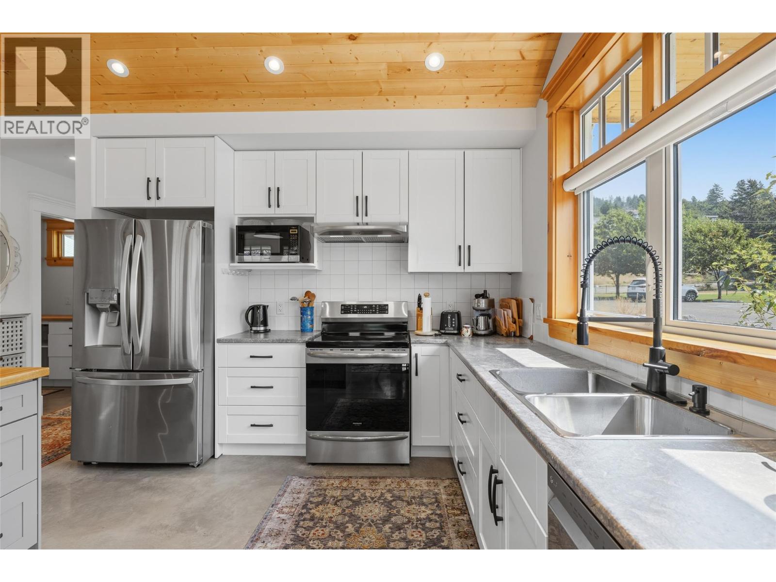 11311 Okanagan Centre Road W, Lake Country