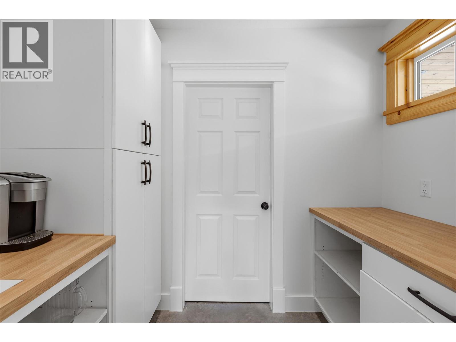 11311 Okanagan Centre Road W - 33