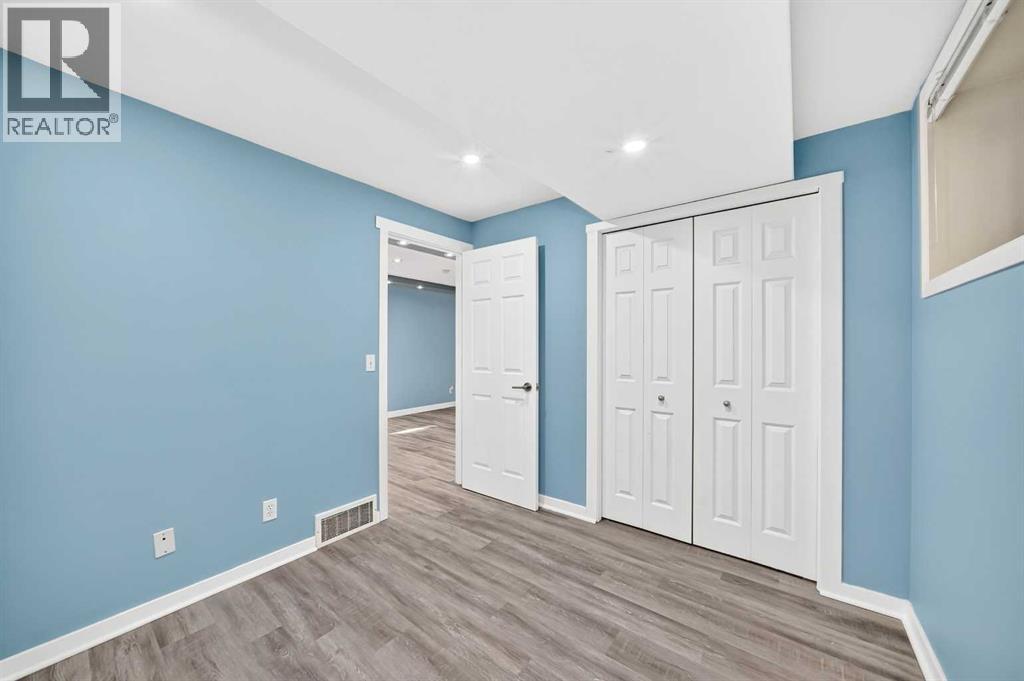 87 Tarawood Grove NE - 34