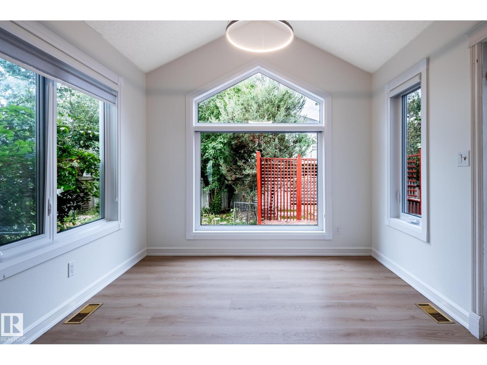 310 Livingstone CO NW - 17