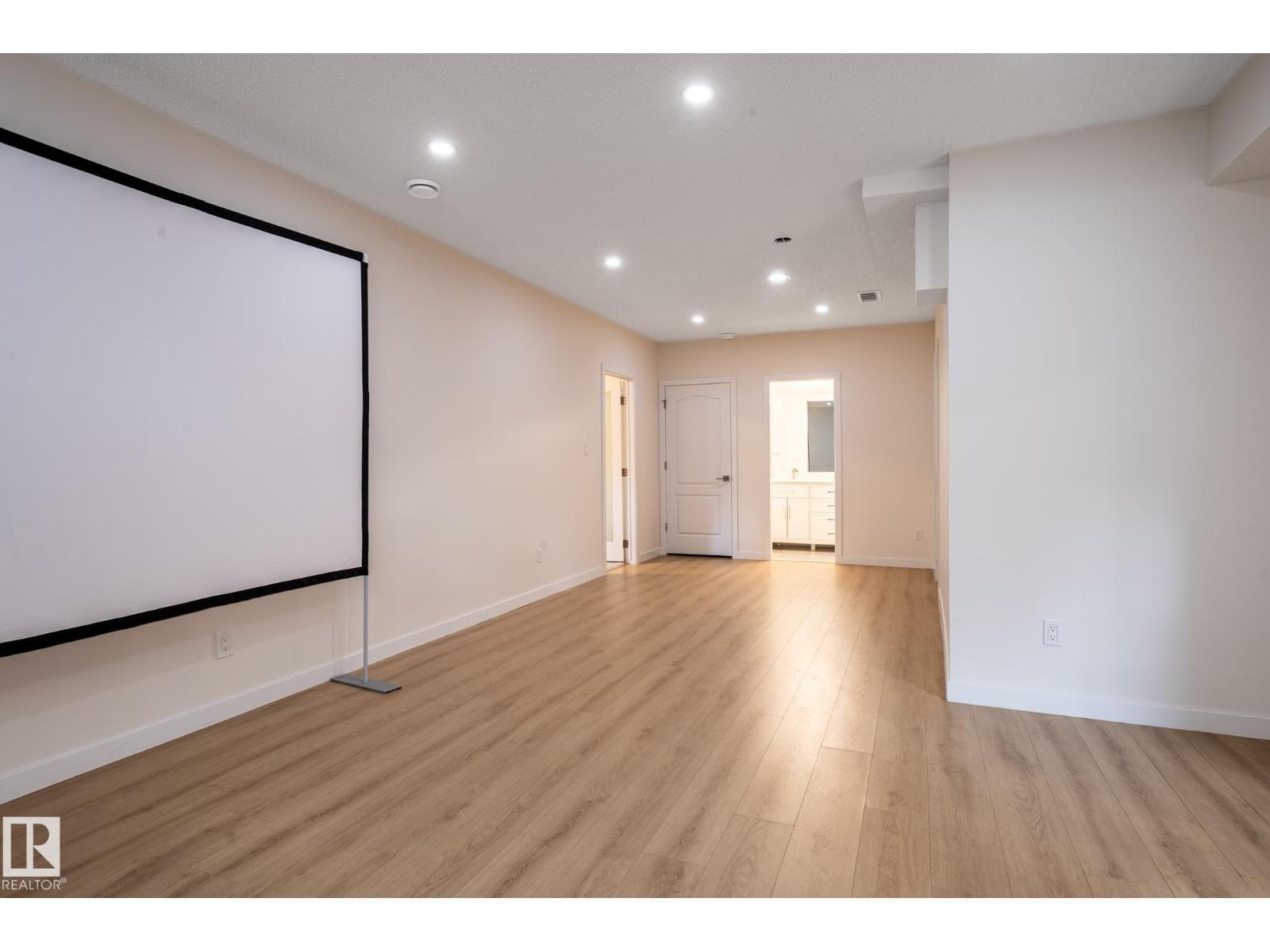 310 Livingstone CO NW - Image 61