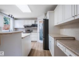 310 Livingstone Co Nw, Edmonton, AB T6R2T1 Photo 23