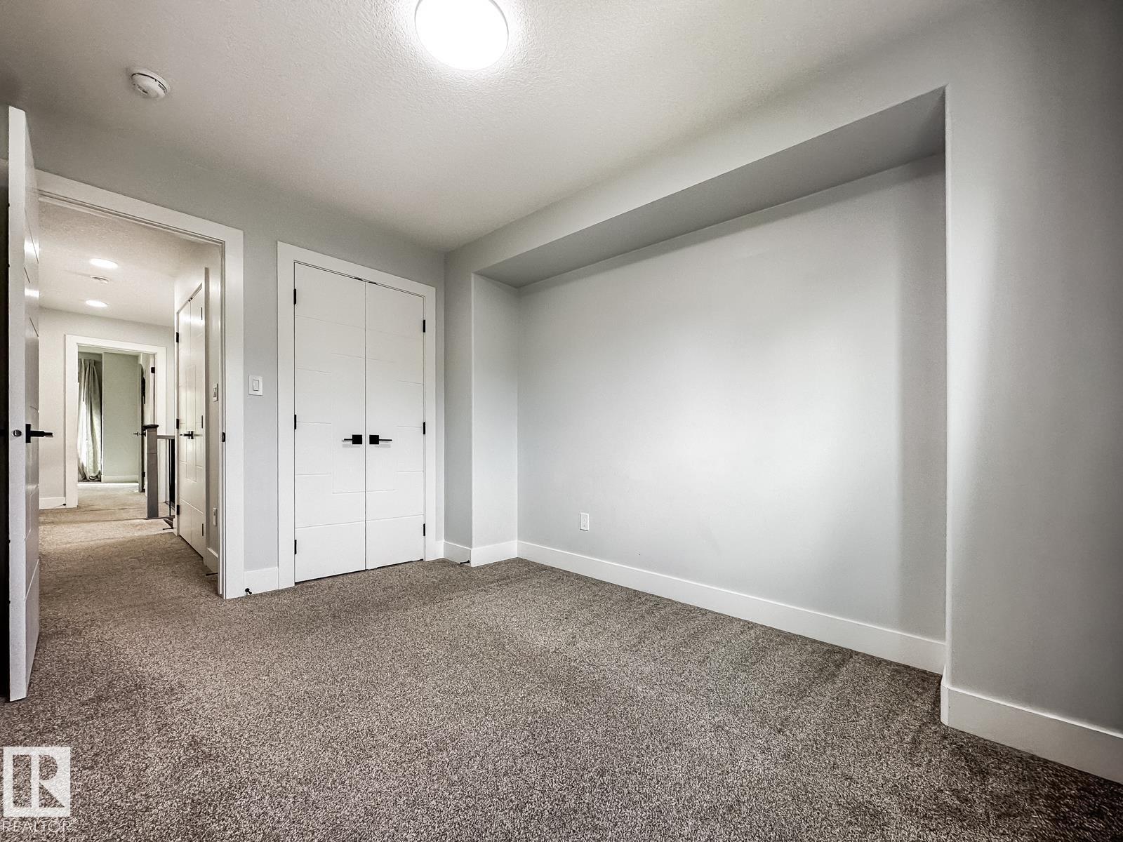 9830 73 AV NW - 33