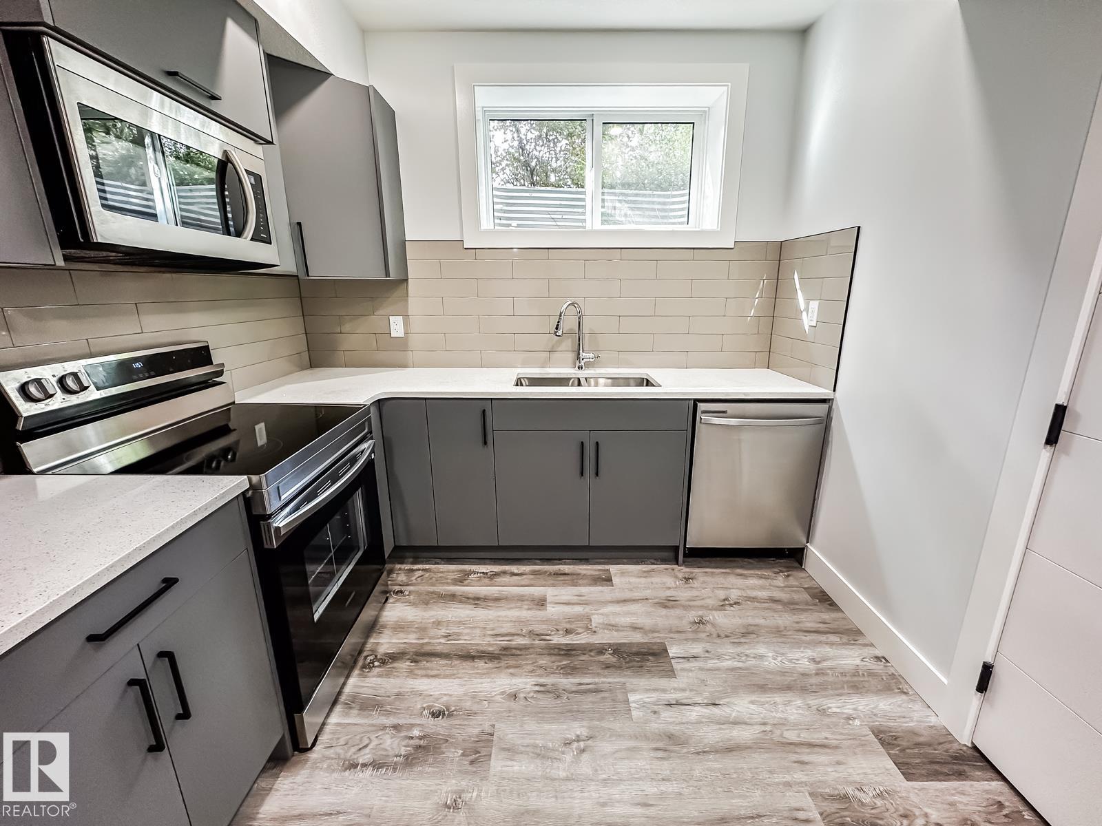 9830 73 AV NW - Image 41
