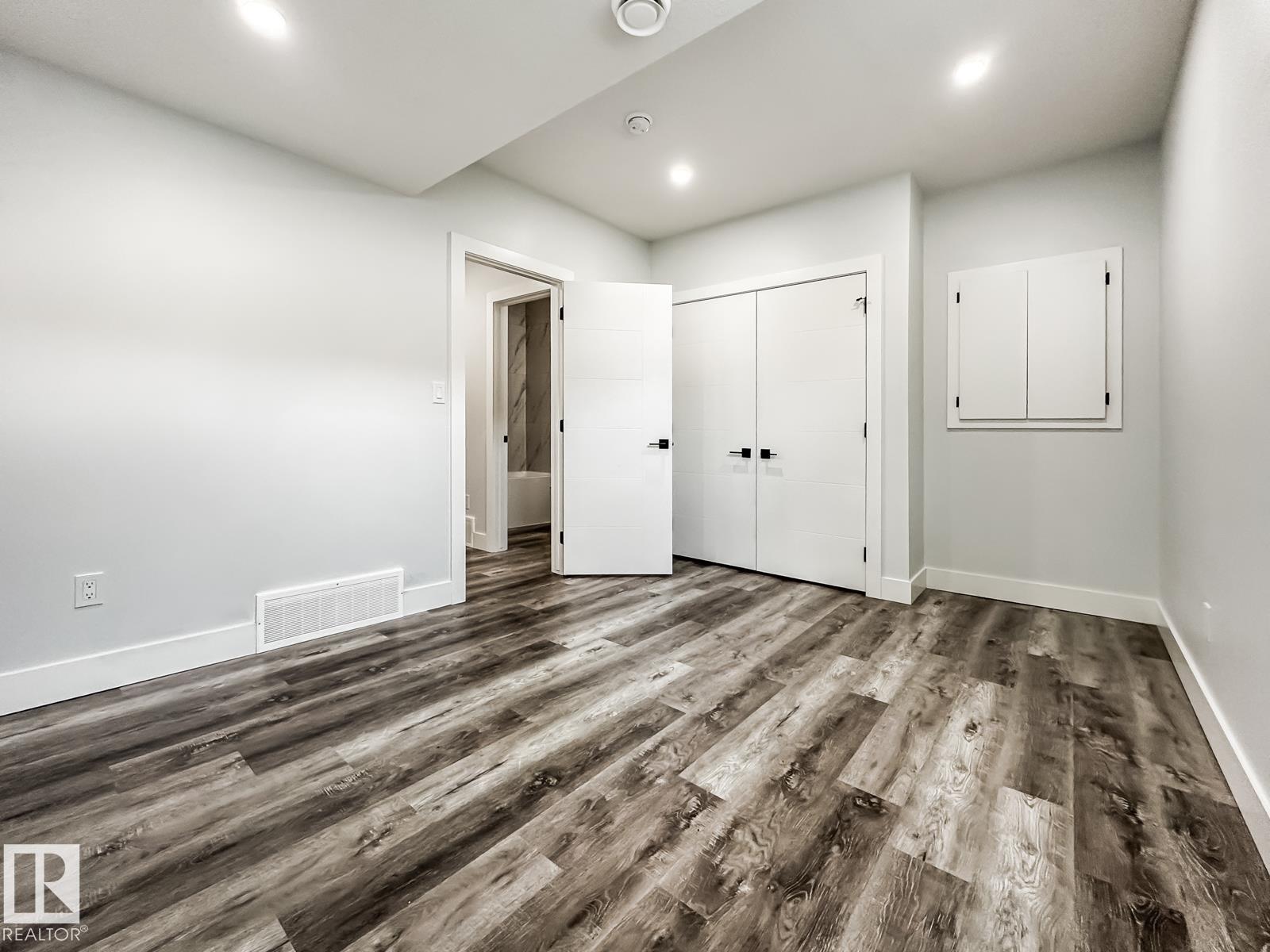 9830 73 AV NW - Image 48