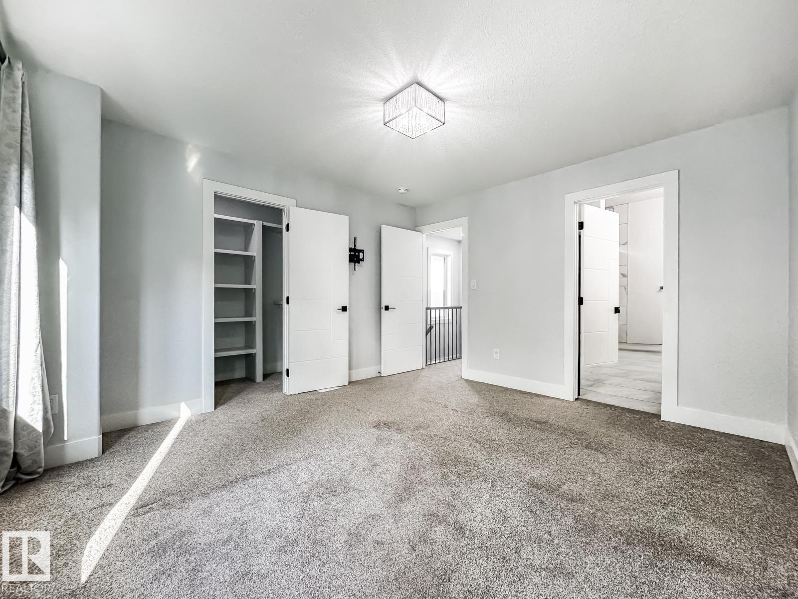 9830 73 AV NW - 27
