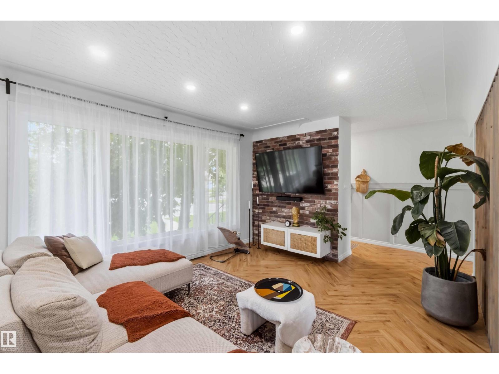 11840 ST ALBERT TR NW - 9