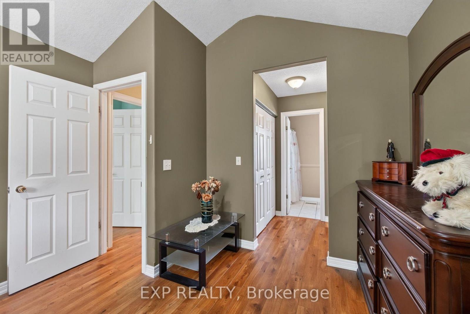 141 STARWOOD DRIVE - Image 26