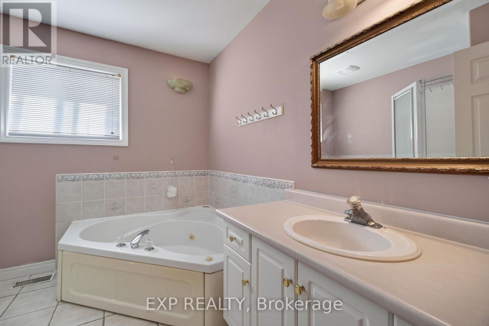 141 STARWOOD DRIVE - Image 29