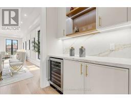 160 Lawrence Avenue, Richmond Hill, ON L4C1Z5 Photo 16