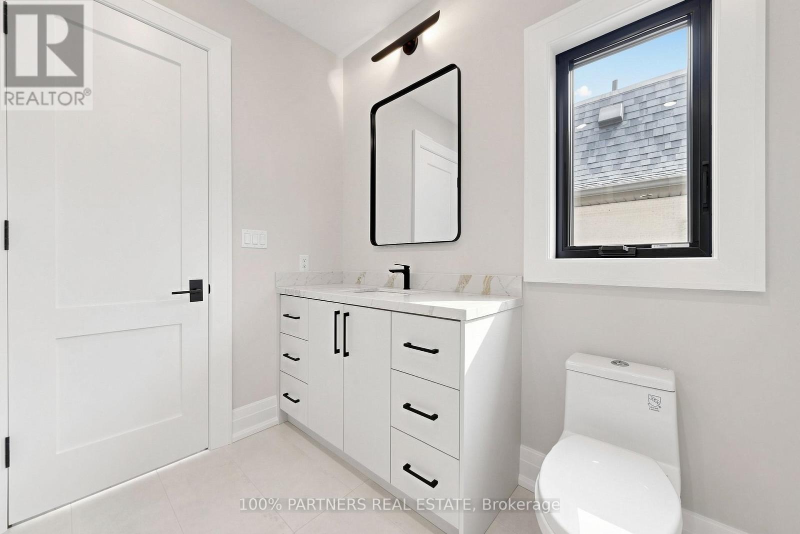 160 LAWRENCE AVENUE - Image 41