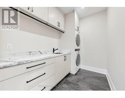 160 Lawrence Avenue, Richmond Hill, ON L4C1Z5 Photo 43
