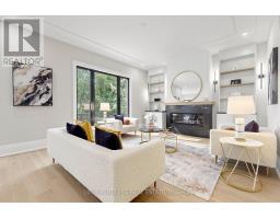 Family room - 160 Lawrence Avenue, Richmond Hill, ON L4C1Z5 Photo 9