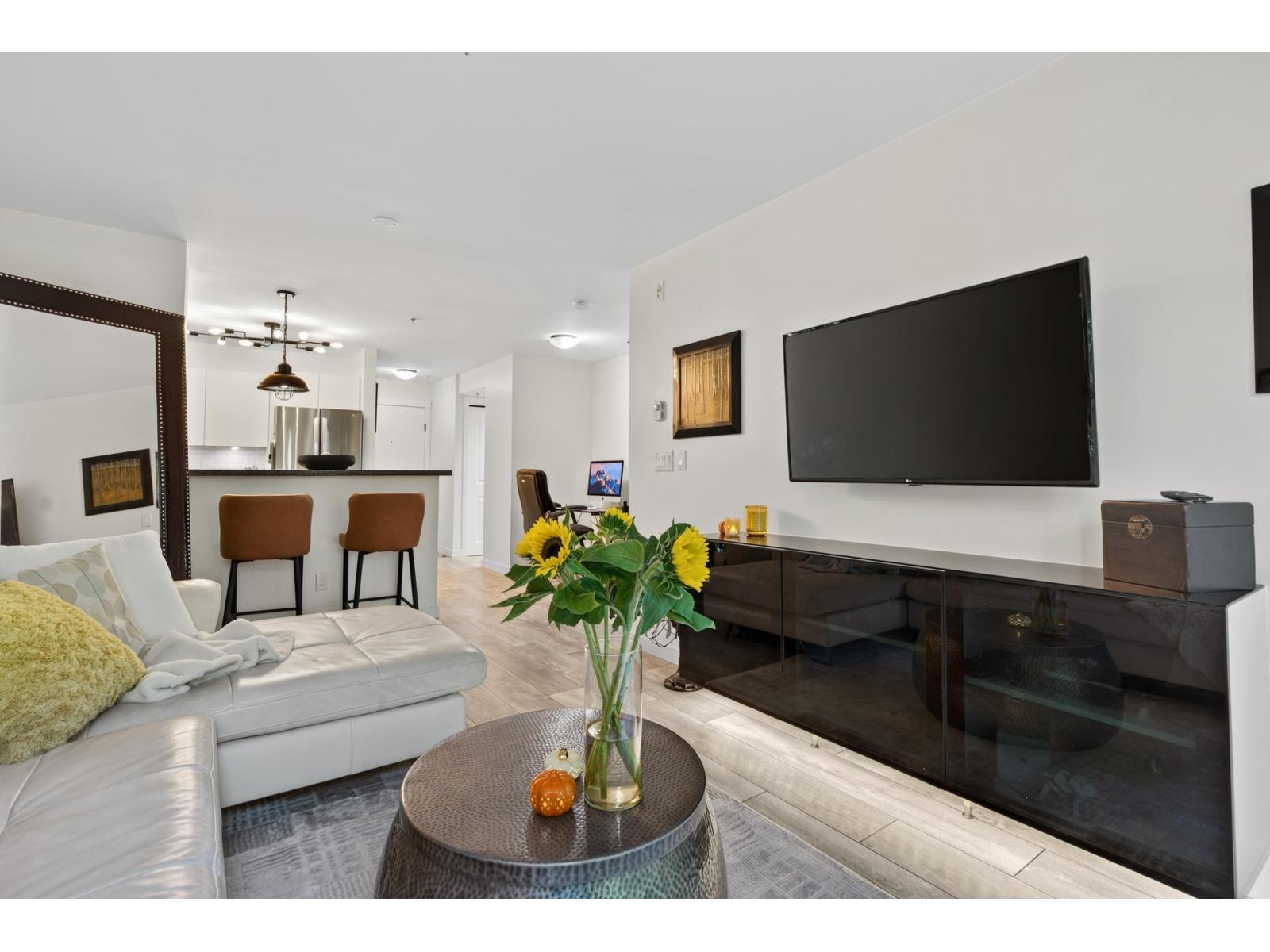 407 8717 160 STREET, Surrey