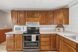 97 Bonneteau Avenue, Ile Des Chenes, MB R0A0T1 Photo 10