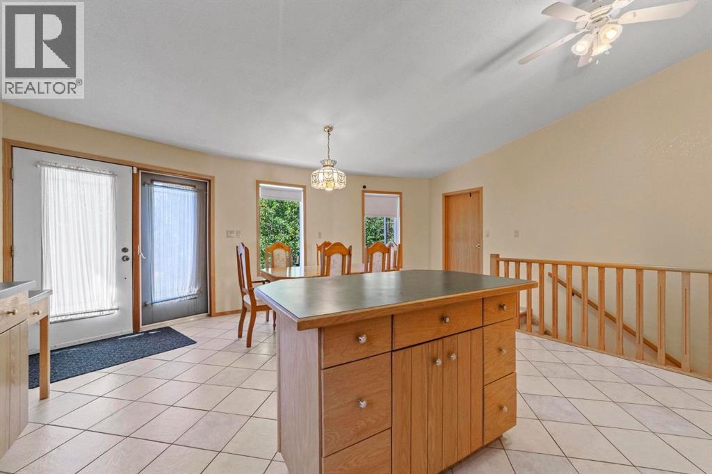 5209 57A Street - Image 13