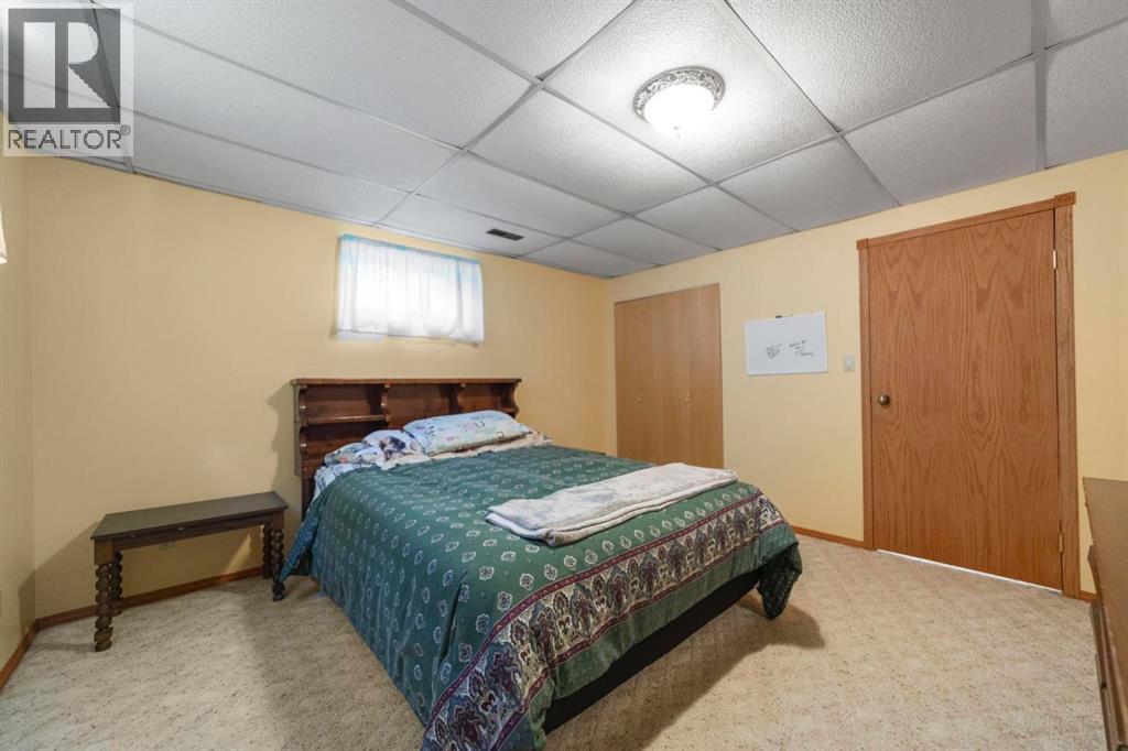 5209 57A Street - Image 27