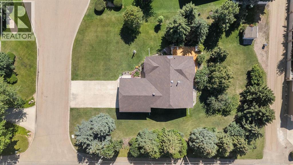 5209 57A Street - Image 3
